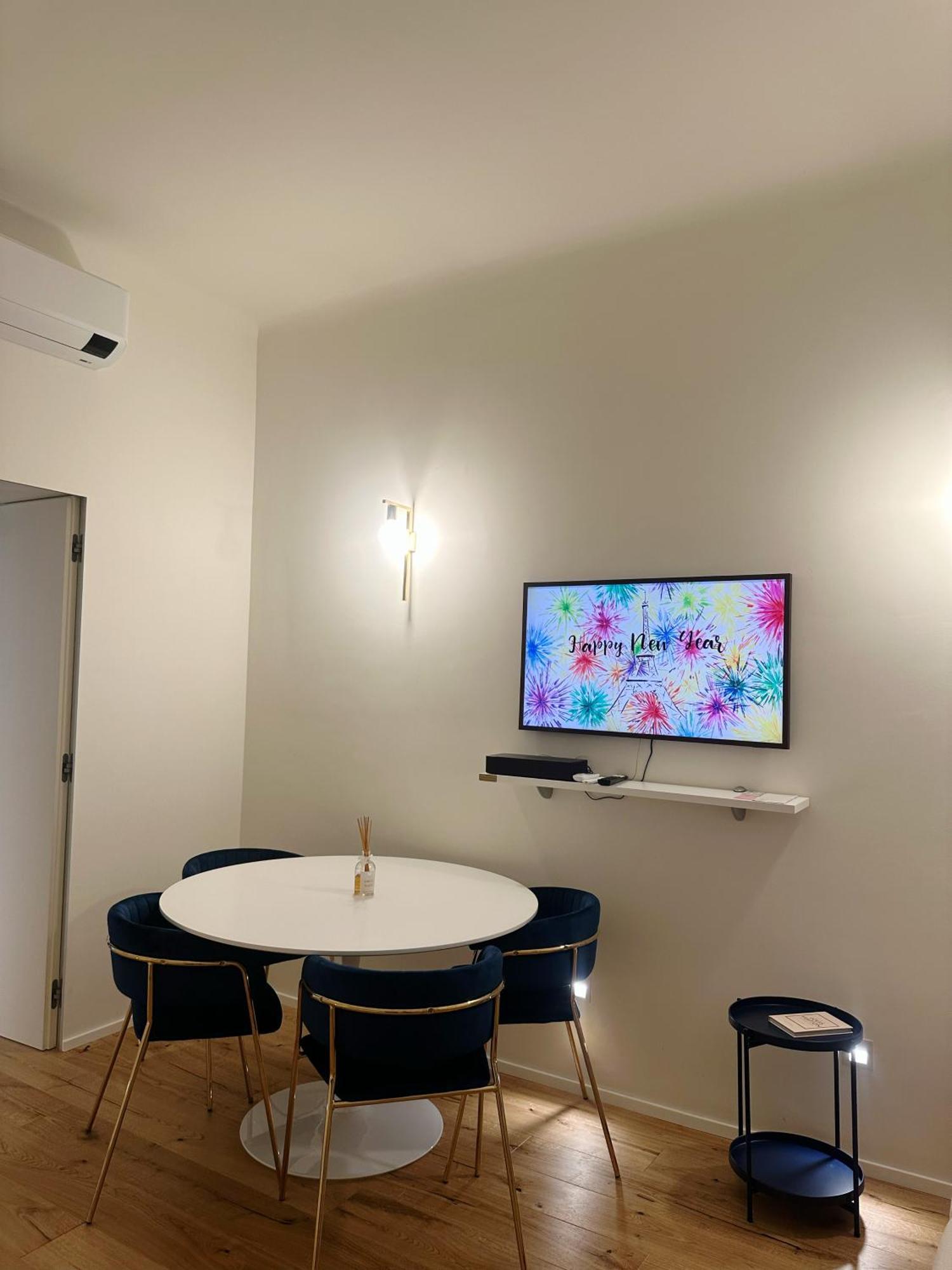 Private Apartment With Wi-Fi Milano City Near Duomo Atena Eksteriør bilde